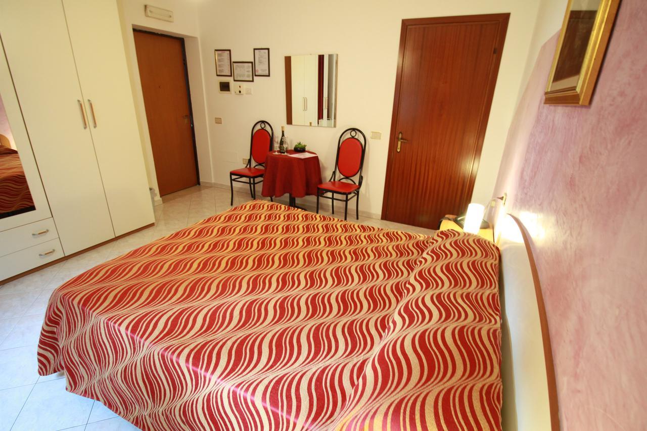 Hotel I Laghetti Polesella Exteriör bild
