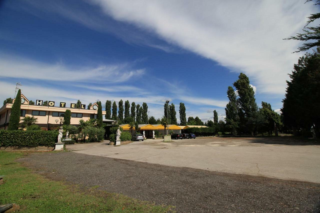 Hotel I Laghetti Polesella Exteriör bild